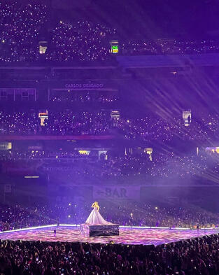 Taylor! Taylor!